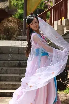 《穿越时空之灵格格》：古灵精怪少女爆笑奇遇，解密清宫爱情与宿命！